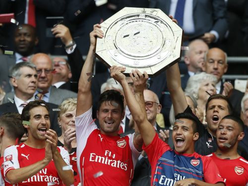 "Arsenal" sakauj "City" un pēc 10 gadu pauzes izcīna "Community Shield"