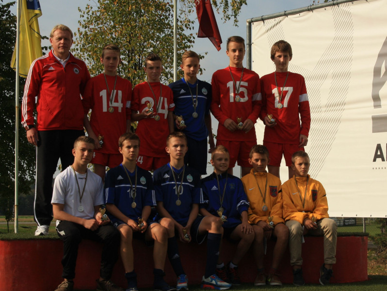 Kurzemes U-13 futbolisti uzvar LMT Futbola akadēmijas reģionālo izlašu rudens turnīrā