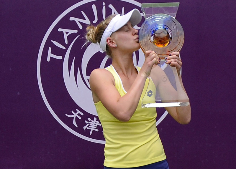 Riskei pirmais WTA tituls, Stousura trešo reizi uzvar Osakā