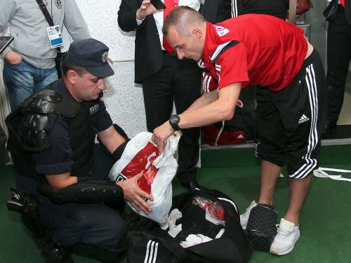 UEFA uzsākusi izmeklēšanu arī par Albānijas atteikšanos turpināt spēli