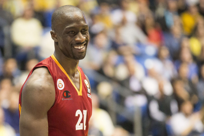 Mensā-Bonsū pievienojas Jeruzalemes "Hapoel"