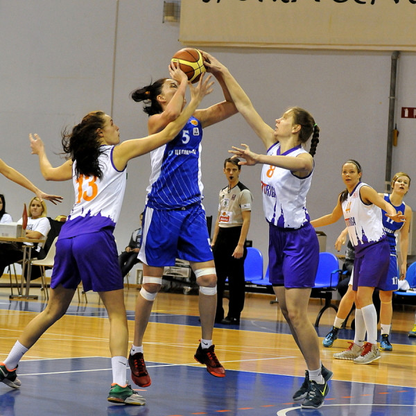 Paula Strautmane papildlaikā novāc Tartu, "TTT juniores" sasniedz "Top 6"