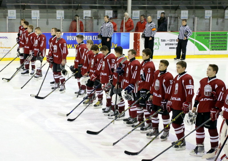 Latvijas U-16 izlase ar 7:3 uzveic Francijas hokejistus