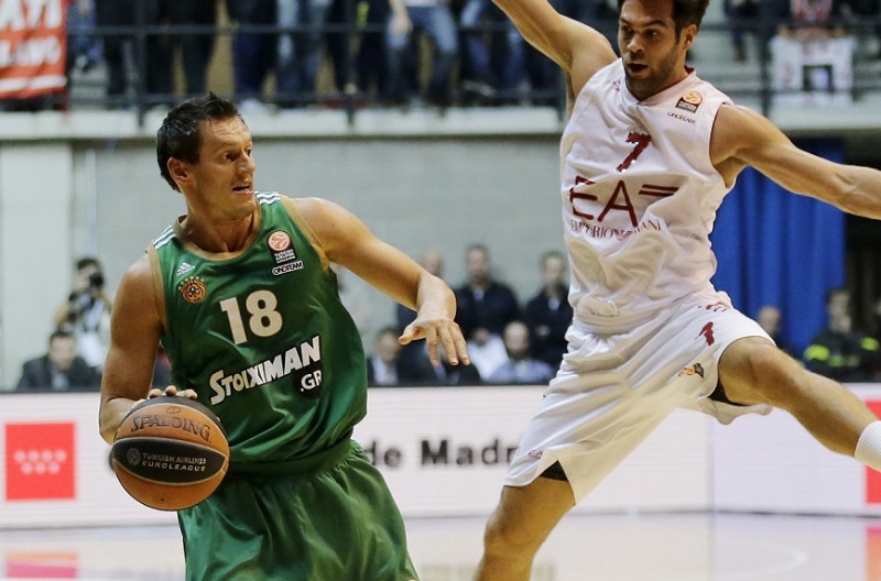 Blūmam atspēlēšanās no -14, PAO sakauj Eirolīgas čempionus