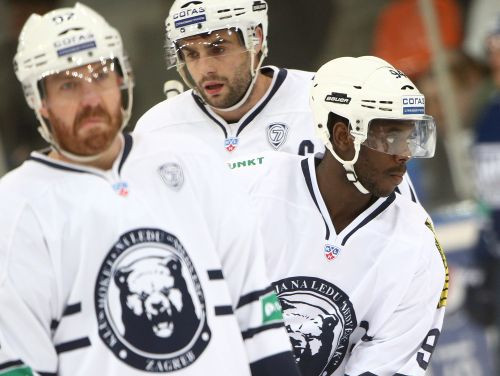 TASS ziņo arī par "Medvescak" aiziešanu no KHL