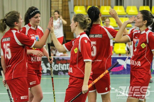 FK "Ķekava" pamatīgi sakauj buldodzes, "Rubene" - studentes