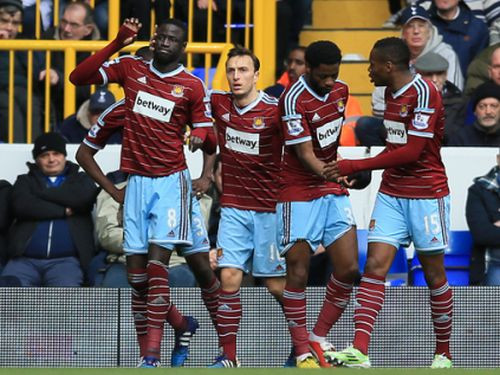 Aizraujošā derbijā "Tottenham" izglābjas pret "West Ham"