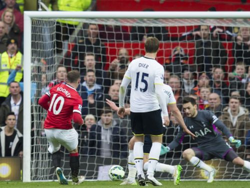 "Manchester United" svarīgā cīņā ar 3:0 sagrauj "Tottenham"