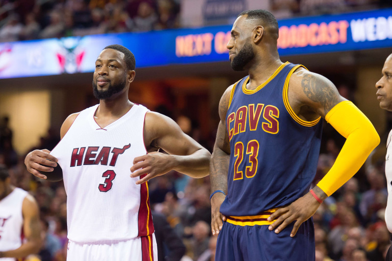Lebrons apsteidz Jūingu un uzveic "Heat", Veidam savainojums