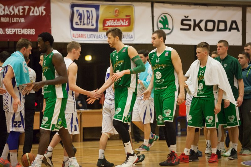 "Valmiera" uzvar "Jelgavu" un saglabā cerības uz play-off