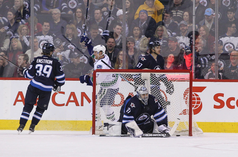 "Canucks" bez Ķēniņa sastāvā piekāpjas "Jets"