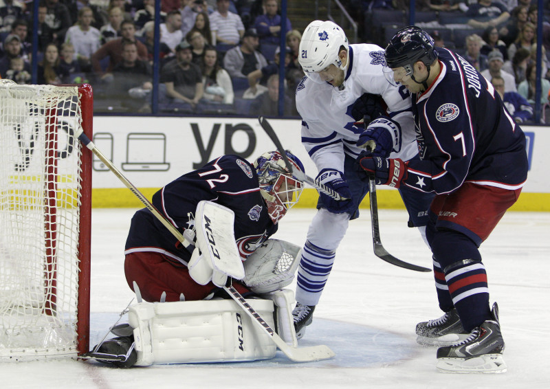 Bobrovskis atvaira 35 metienus, "Blue Jackets" sakauj "Maple Leafs"