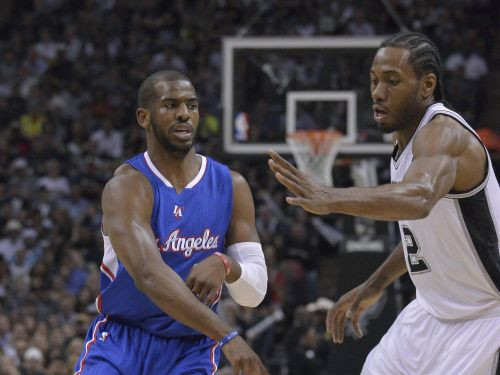 "Spurs" un "Clippers" sērijā būs septītā spēle, Čikāga grauj ar +54