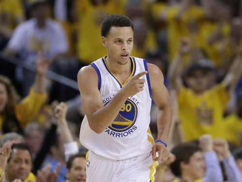 Karijs atzīts par NBA sezonas vērtīgāko spēlētāju