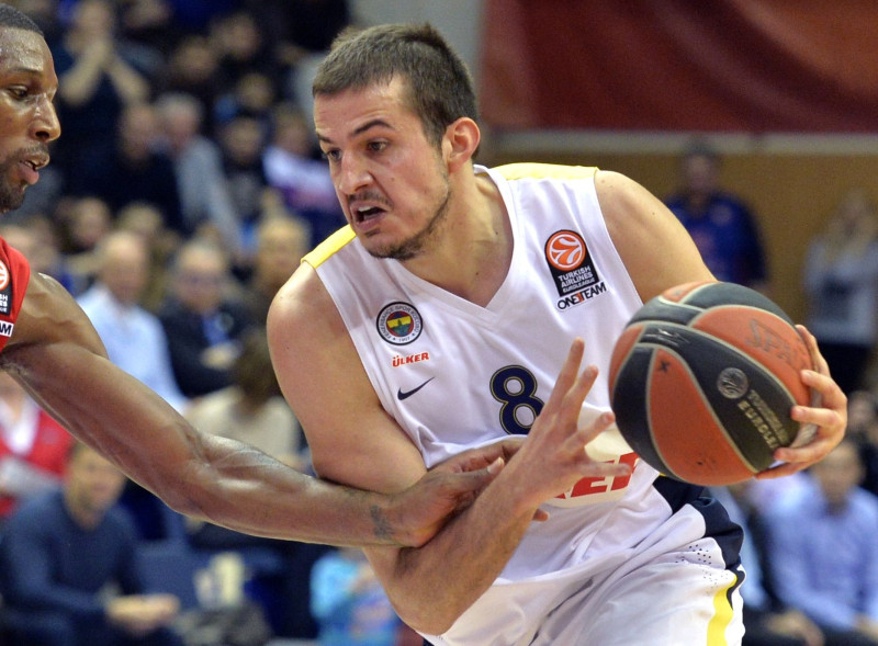"Fenerbahce" centīsies pārliecināt Eirolīgas MVP Bjelicu nedoties uz NBA