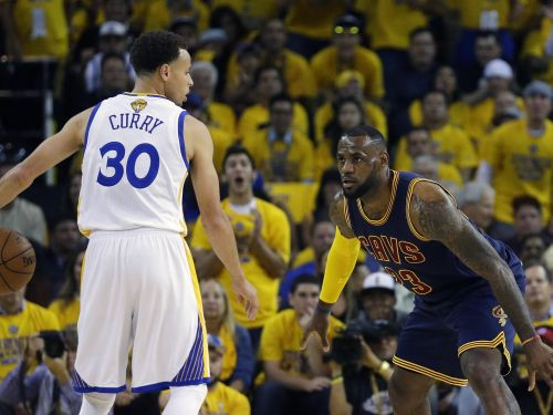 "Warriors" iztur Klīvlendas vienveidīgo spiedienu un uzvar papildlaikā
