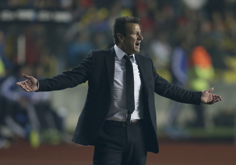 Brazīlijas Futbola konfederācija: "Dunga paliek amatā"