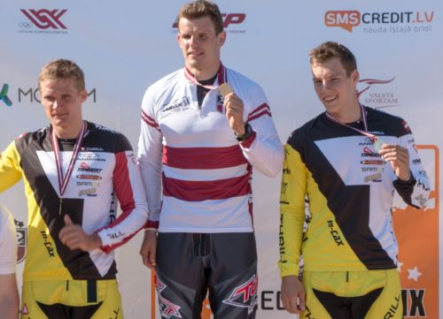 Veide pēc gada pārtraukuma atgūst Latvijas elites čempiona titulu BMX