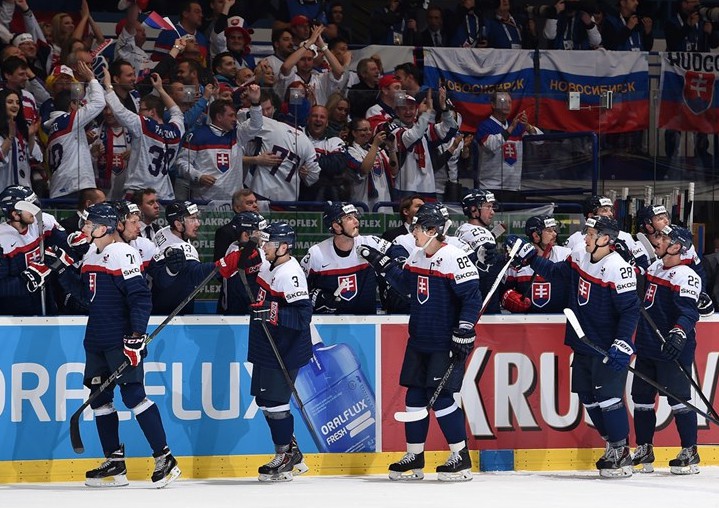 Slovāku hokeja zvaigznes publiski iestājas pret federācijas vadību