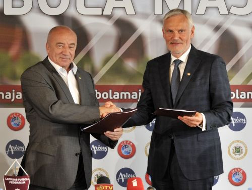 LFF paraksta līgumu par jaunā izlases stadiona būvniecību