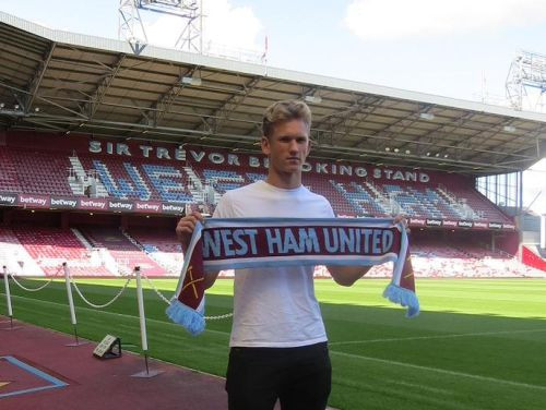 Latvijas jaunais vārtsargs Matrevics pievienojas "West Ham" akadēmijai