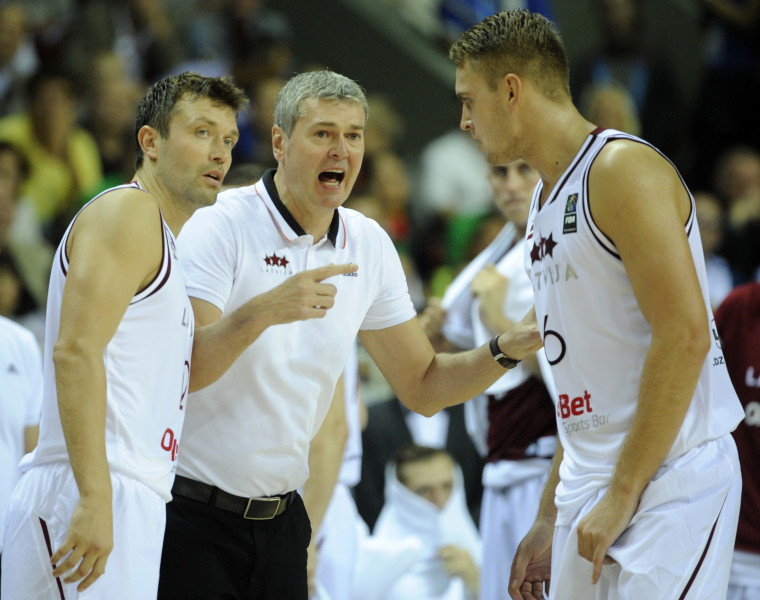 Latvija panāk Itāliju un FIBA rangā pakāpjas uz 35. vietu