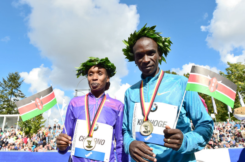 Berlīnes maratonā triumfē kenijieši Kipčoge un Čerono