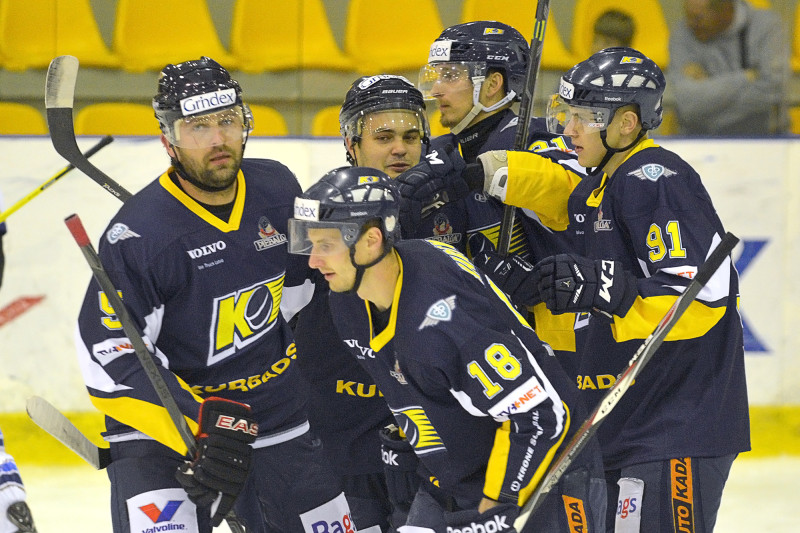 "Kurbads" ar 9:1 grauj "HS Rīga 99/HK Tukums"; Kerčam hat-trick