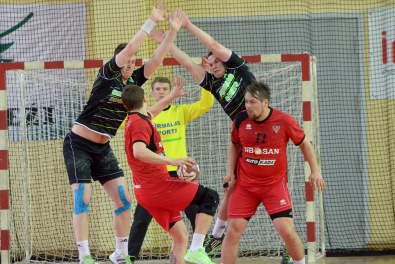 Vicečempiomi "Celtnieks" principiālā cīņā apspēlē "Jūrmalas Sportu"