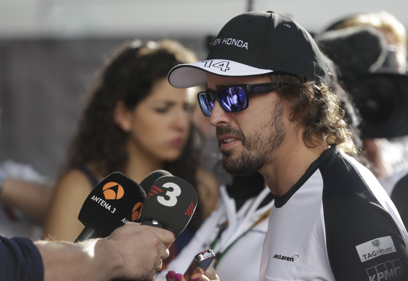 Alonso aizvadīs 250. posmu F1 čempionātā, apstiprina palikšanu "McLaren"