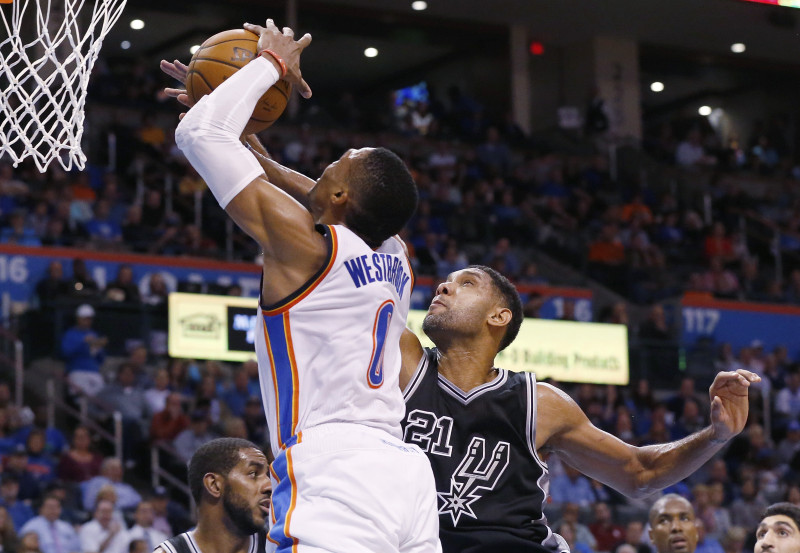 Donovana debijā "Thunder" apspēlē "Spurs", "Cavs" svin pirmo uzvaru