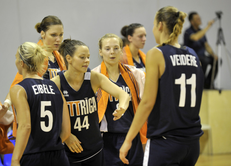 Meļņikai "double-double" 10 minūtēs, TTT pirmais simtnieks sezonā