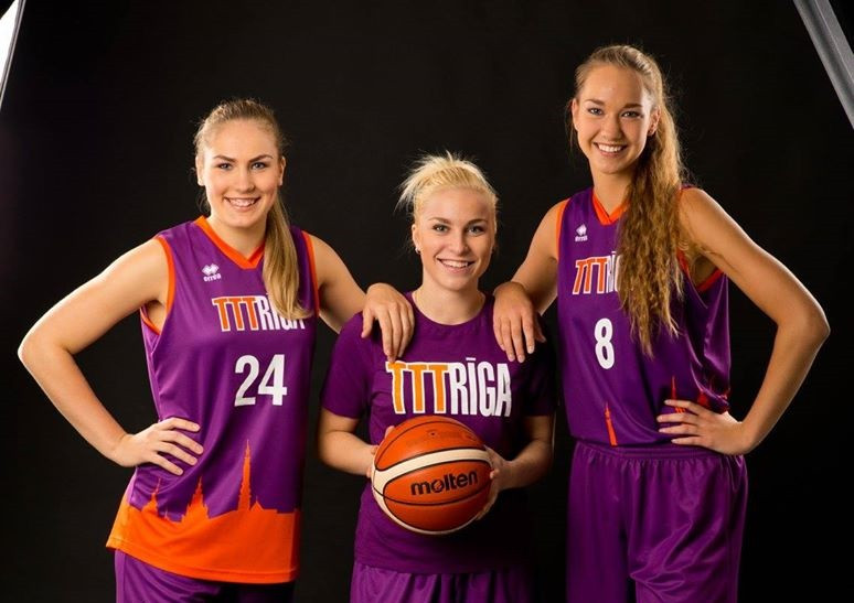 Strautmane valda zem groziem, "TTT juniores" nolauž Tartu Universitāti