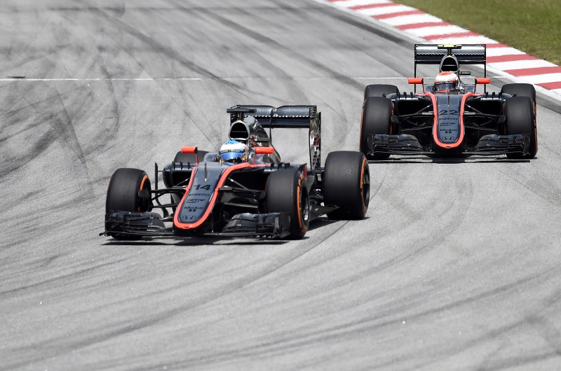 "McLaren" piloti pagājušajā F1 sezonā nopelnījuši 310 starta vietu sodus