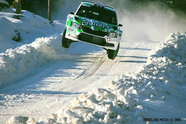 Latviešu komandas ekipāžai rallijs Norvēģijā beidzas kupenā