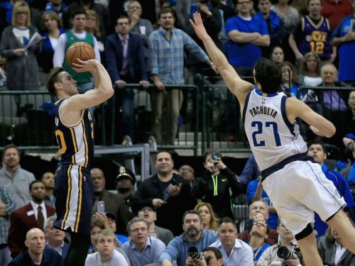 "Jazz" septītā uzvara pēc kārtas, Karijam 35+9 pret Hjūstonu