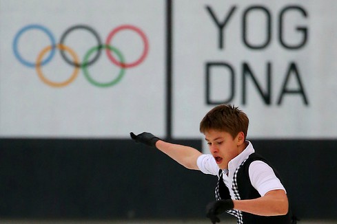 Daiļslidotājs Vasiļjevs savāc iespaidīgu naudas summu
