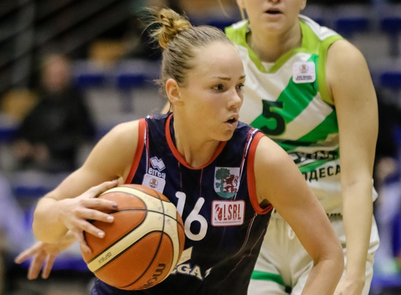 Jākobsone flirtē ar triple-double, "Vega 1/Liepāja" grauj pastarītes