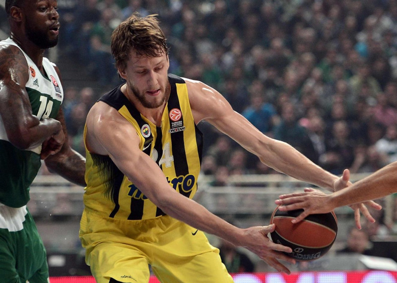 "Fenerbahce" saņēmusi iespaidīgu NBA kluba piedāvājumu izpirkt Veseliju