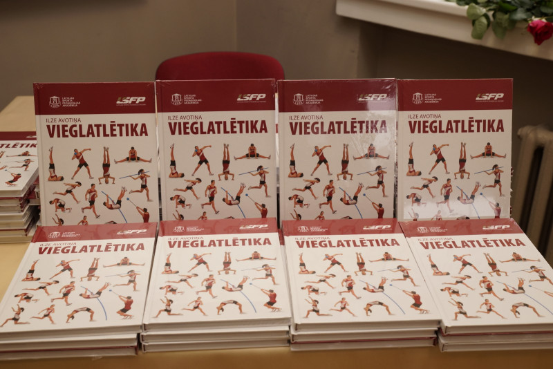 Pie lasītājiem nonākusi LSPA profesores grāmata "Vieglatlētika"