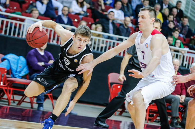VEF sakur pirti groza apakšā, tomēr zaudē CSKA