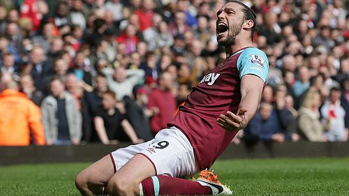 ''Arsenal'' dramatiskā mačā izvelk neizšķirtu, Kerolam hat-trick 8 minūtēs