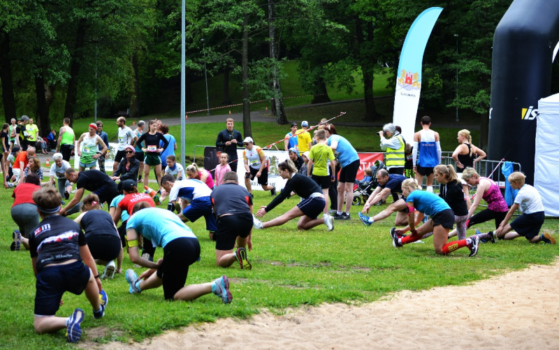 Aicina pieteikties skriešanas seriālam „Izskrien Rīgu!”
