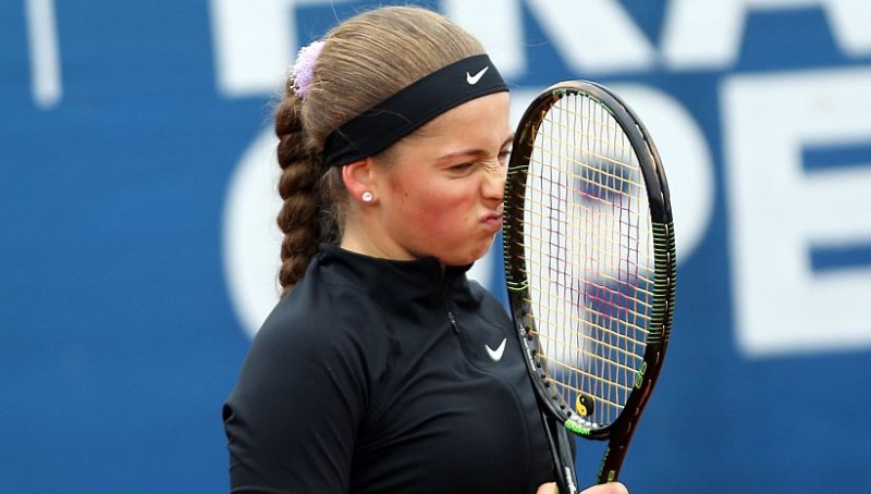 Ostapenko neveiksme arī Madridē, zaudējot 10 geimos pēc kārtas