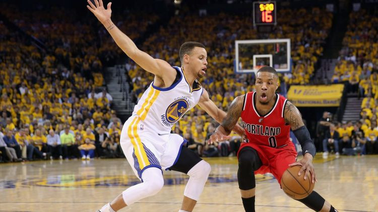 "Warriors" ar grūtībām izslēdz Portlendu, "Raptors" pārņem vadību