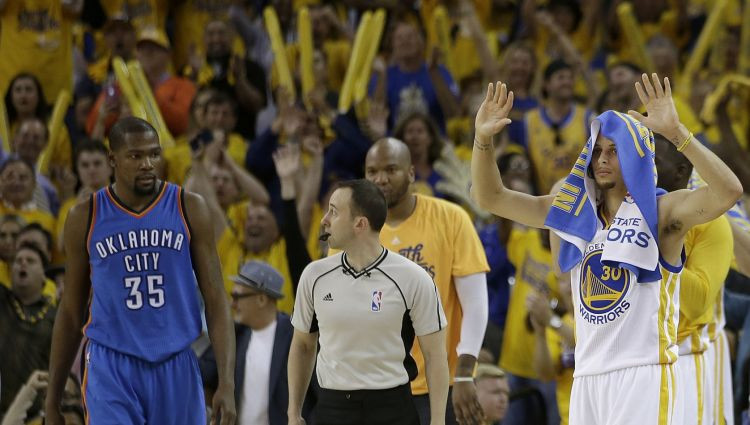 "Warriors" revanšējas un sagrauj "Thunder"