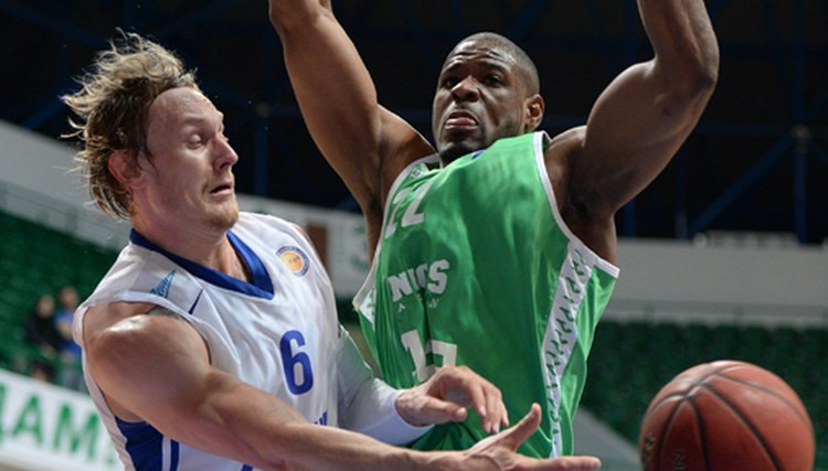 Timmam 23 punkti, Bērziņam 14, "Zenit" zaudē