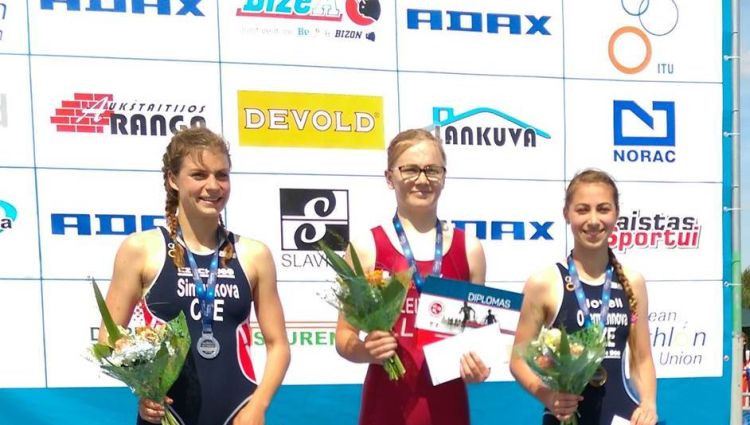 15 gadus vecā Leitāne izcīna Latvijai pirmo zeltu Eiropas kausa posmā triatlonā