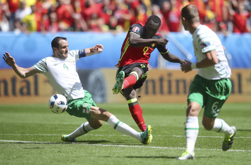 Lukaku divi vārti, beļģi apliecina potenciālu un sakauj īrus