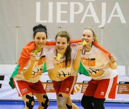 Gumijlēkšana ar Anci Mickāni
